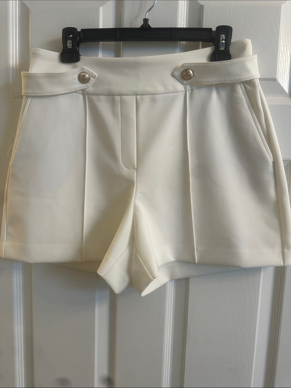 Rachel Zoe cream shorts